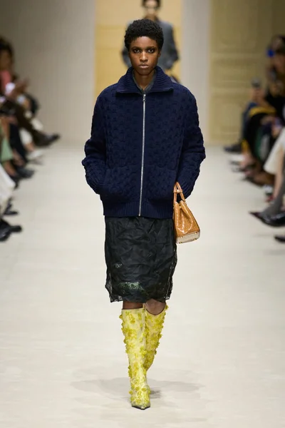 Look 26